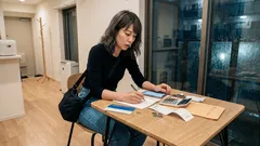 「平均1984万円」の数字に惑わされない：貯蓄と負債で家計の現在地をつかむ